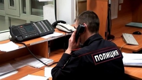 Полицейские Поспелихинского района задержали подозреваемого в краже дебетовой карты у доярки
